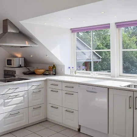 Three-bedroom In 13 فندق 4*