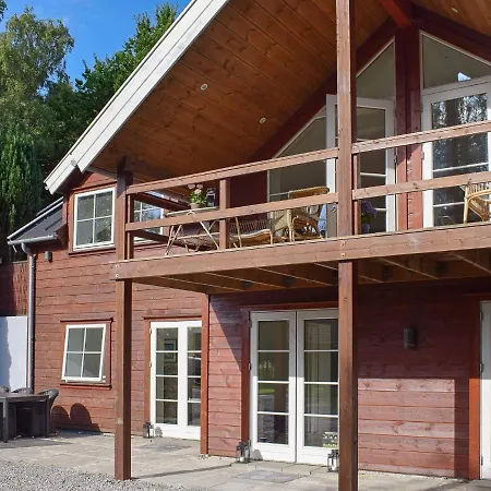 Three-bedroom In 13 فندق 4*